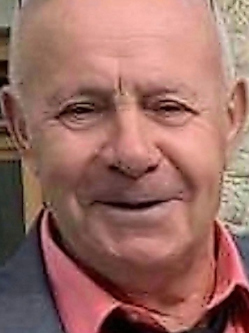 Bern�t, 76 �ves t�rskeres� f�rfi, B�tor
