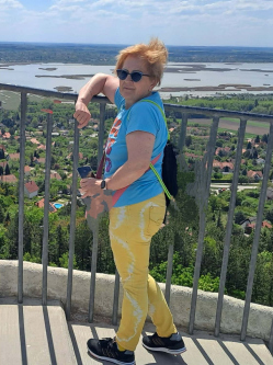 Erzs�bet, 68 �ves t�rskeres� n�, Kecskem�t