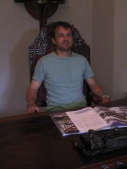 J�nos, 49 �ves t�rskeres� f�rfi, �jfeh�rt�