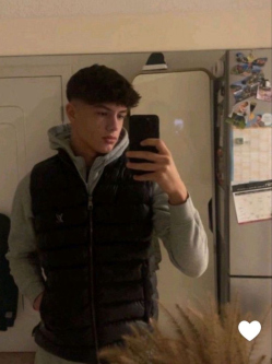 Erik, 21 �ves t�rskeres� f�rfi, Kunhegyes