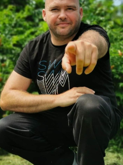 J�zsef, 48 �ves t�rskeres� f�rfi, M�lyi