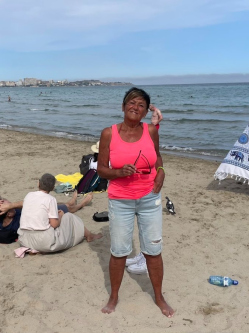 Magdika, 72 �ves t�rskeres� n�, Gy�ngy�s