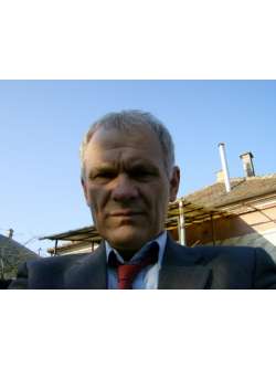 L�szl�, 74 �ves t�rskeres� f�rfi, J�nossomorja