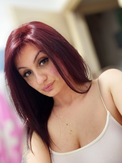 Betti, 29 �ves t�rskeres� n�, Szeghalom
