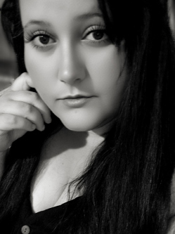 Kitti, 32 �ves t�rskeres� n�, Putnok