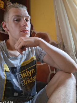 David, 19 �ves t�rskeres� f�rfi, B�k�s