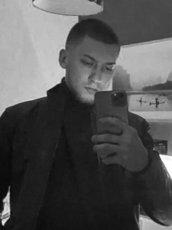 Gy�z�, 27 �ves t�rskeres� f�rfi, Salg�tarj�n