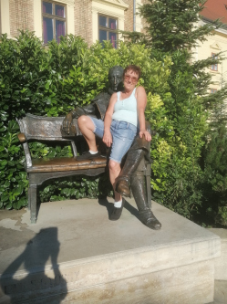 Marcsi, 60 �ves t�rskeres� n�, Gyenesdi�s