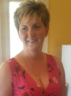 Kriszti, 52 �ves t�rskeres� n�, Orosh�za