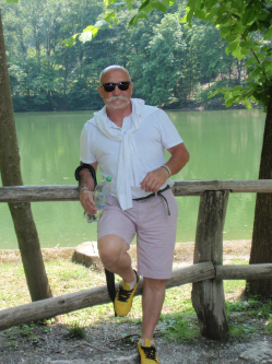 Robi, 58 �ves t�rskeres� f�rfi, Szerencs