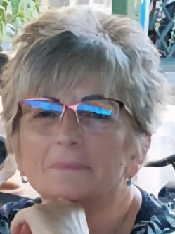 M�ria, 60 �ves t�rskeres� n�, T�r�kszentmikl�s