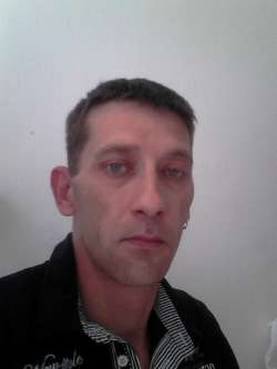 D�niel, 48 �ves t�rskeres� f�rfi, M�r