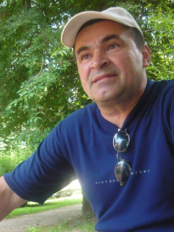 L�szl�, 62 �ves t�rskeres� f�rfi, Szentes