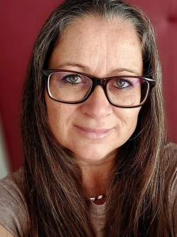 Mia, 46 �ves t�rskeres� n�, P�cs