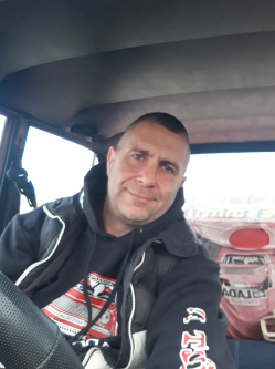 Lacko, 41 éves társkereső férfi, Debrecen
