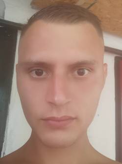 Norbi, 33 �ves t�rskeres� f�rfi, Pusztaszer