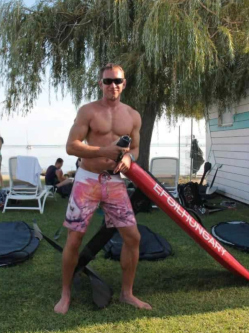 Rudolf, 42 �ves t�rskeres� f�rfi, Cs�kv�r