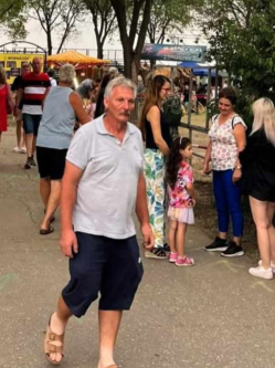 Istv�n, 59 �ves hajd�szoboszl�i t�rskeres� f�rfi