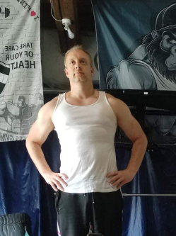 Tam�s, 44 �ves t�rskeres� f�rfi, Dunapataj
