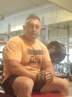 Zsolt, 55 �ves t�rskeres� f�rfi, Debrecen