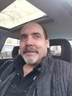 Imre, 60 �ves t�rskeres� f�rfi, Oroszl�ny