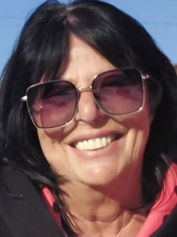 Bori, 72 �ves t�rskeres� n�, Budapest