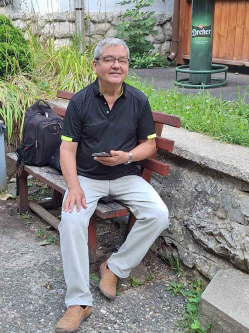 J�zsef, 68 �ves t�rskeres� f�rfi, Vecs�s