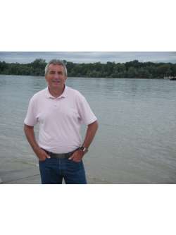 Csaba, 65 �ves t�rskeres� f�rfi, Budapest
