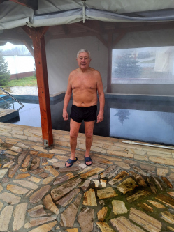 Andras, 56 �ves j�szber�nyi t�rskeres� f�rfi
