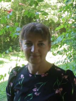 Adina, 60 �ves t�rskeres� n�, Nagyat�d