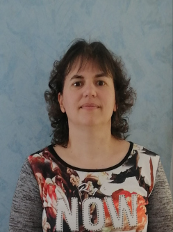 �gota, 46 �ves t�rskeres� n�, Csik�ria