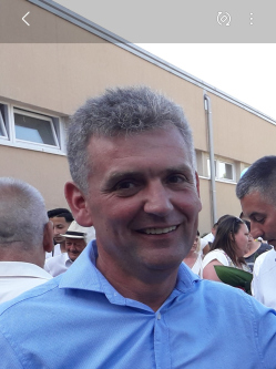 Tomi, 56 �ves kisb�ri t�rskeres� f�rfi