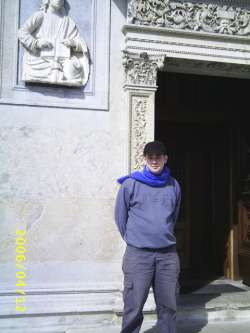 �ron, 44 �ves t�rskeres� f�rfi, Budapest