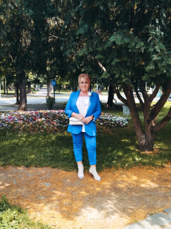 Magdolna, 57 �ves t�rskeres� n�, Budapest