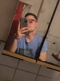 Tam�s, 25 �ves t�rskeres� f�rfi, Kun�gota