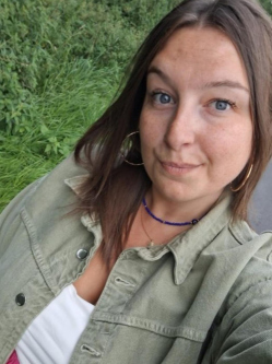 Hajnalka, 36 �ves t�rskeres� n�, Eger