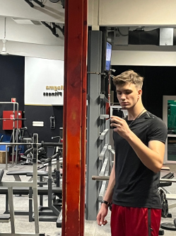Zoli, 21 éves társkereső férfi, Tác