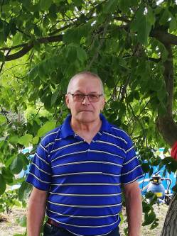 J�zsef, 69 �ves t�rskeres� f�rfi, Mak�