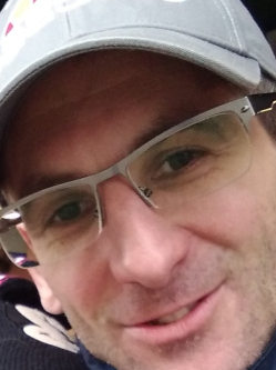 Szabi, 47 �ves t�rskeres� f�rfi, Sopron