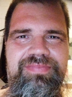 Zsolti, 48 �ves t�rskeres� f�rfi, Kecskem�t