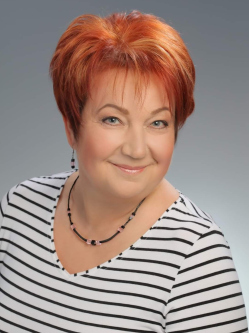 Zsuzsa, 66 �ves t�rskeres� n�, Szeged