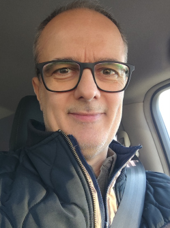P�ter, 54 �ves t�rskeres� f�rfi, Duna�jv�ros