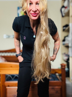 Timea, 51 �ves t�rskeres� n�, Gy�mr�