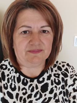 Ilona, 57 �ves t�rskeres� n�, Ny�racs�d