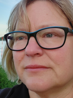 Zsuzsanna, 52 �ves t�rskeres� n�, Sz�kesfeh�rv�r