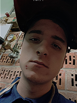 Robi, 21 éves társkereső férfi, Jászszentlászló