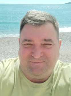 Tam�s, 61 �ves t�rskeres� f�rfi, Hajd�n�n�s