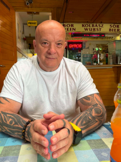 J�zsef, 65 �ves t�rskeres� f�rfi, Veszpr�m