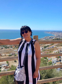 Zsuzsa, 57 �ves t�rskeres� n�, Mak�