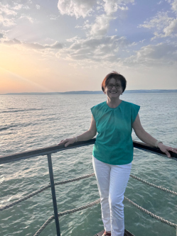�va, 71 �ves t�rskeres� n�, Sz�kesfeh�rv�r